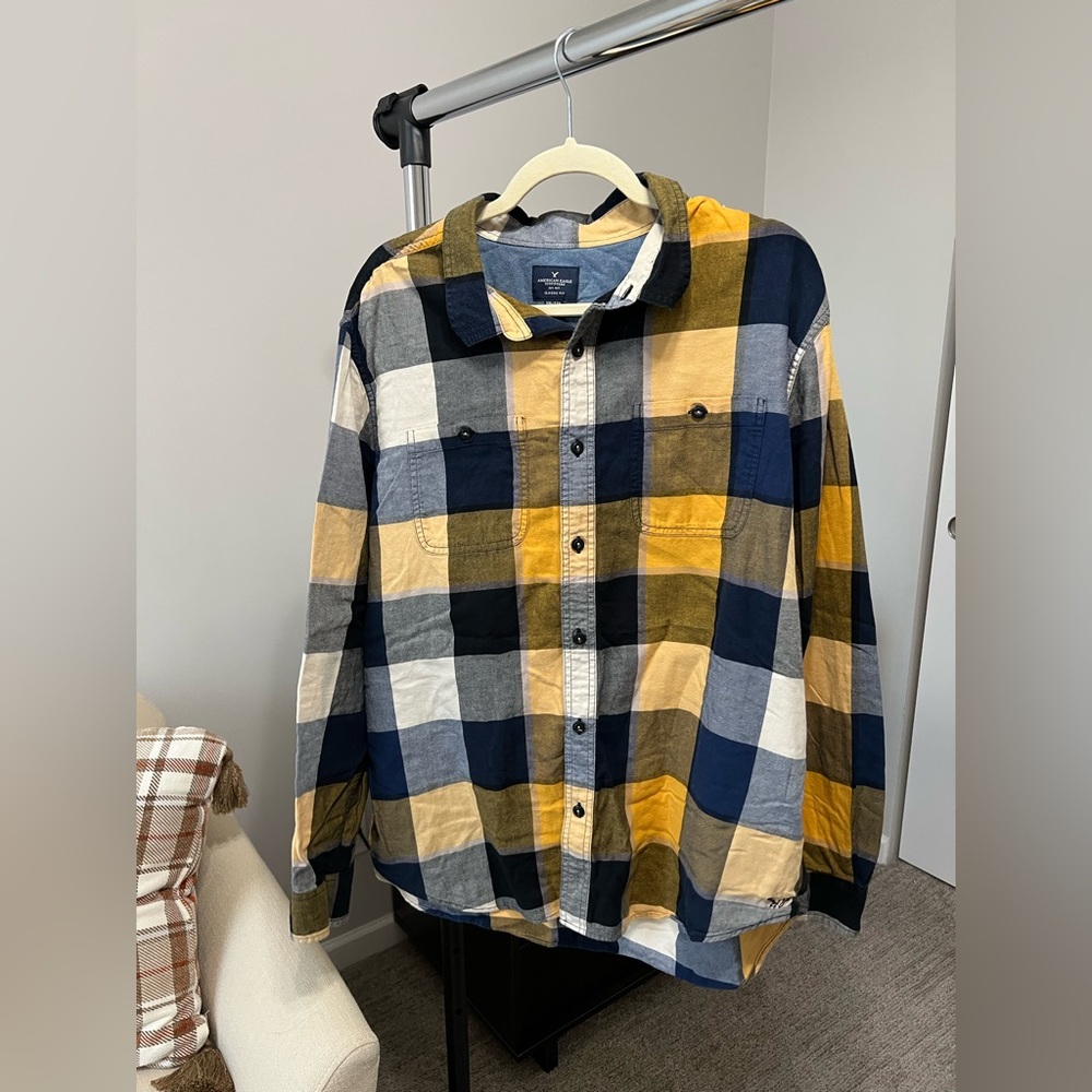 American Eagle long sleeve plaid shirt